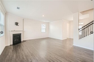 6959 Woodtrail Run in Flowery Branch, GA - Building Photo - Building Photo