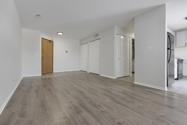 46 Gant Cir in Streamwood, IL - Building Photo - Building Photo