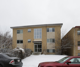 The Kenwood in Calgary, AB - Building Photo - Building Photo