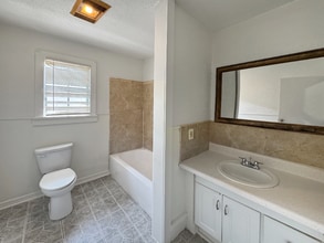 322 Leboeuf St in New Orleans, LA - Building Photo - Building Photo