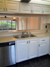 5532 La Puerta Del Sol Blvd S in St. Petersburg, FL - Foto de edificio - Building Photo