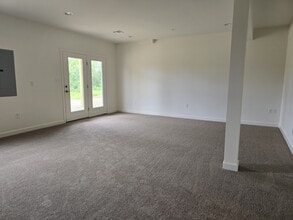 7411 Red Oak Ct in Harrisburg, PA - Foto de edificio - Building Photo