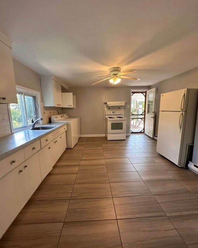 property at 36 Rue Archambault