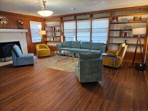 1857 E Holmes Rd in Memphis, TN - Building Photo - Building Photo