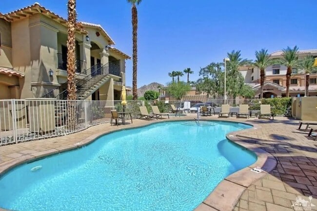 property at 50670 Santa Rosa Plz