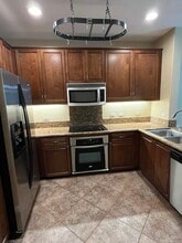 3887 Pell Pl, Unit #116 in San Diego, CA - Foto de edificio - Building Photo