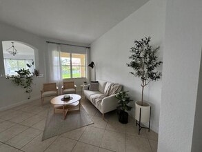 4337 Laurel Pl in Weston, FL - Building Photo - Building Photo