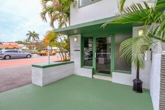 1334 Alton Rd in Miami Beach, FL - Building Photo - Building Photo