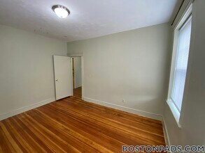 1412 Commonwealth Ave in Boston, MA - Building Photo - Building Photo