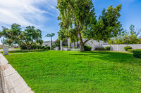 7250 E Paradise Dr in Scottsdale, AZ - Building Photo - Building Photo