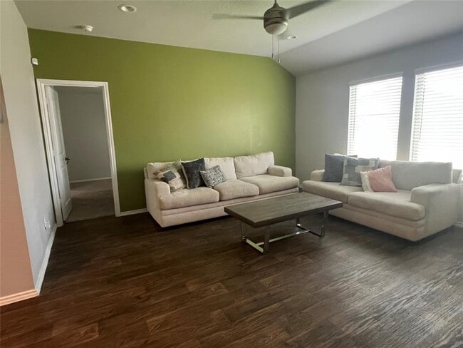 20363 Green Mountain Dr in Roman Forest, TX - Building Photo - Building Photo