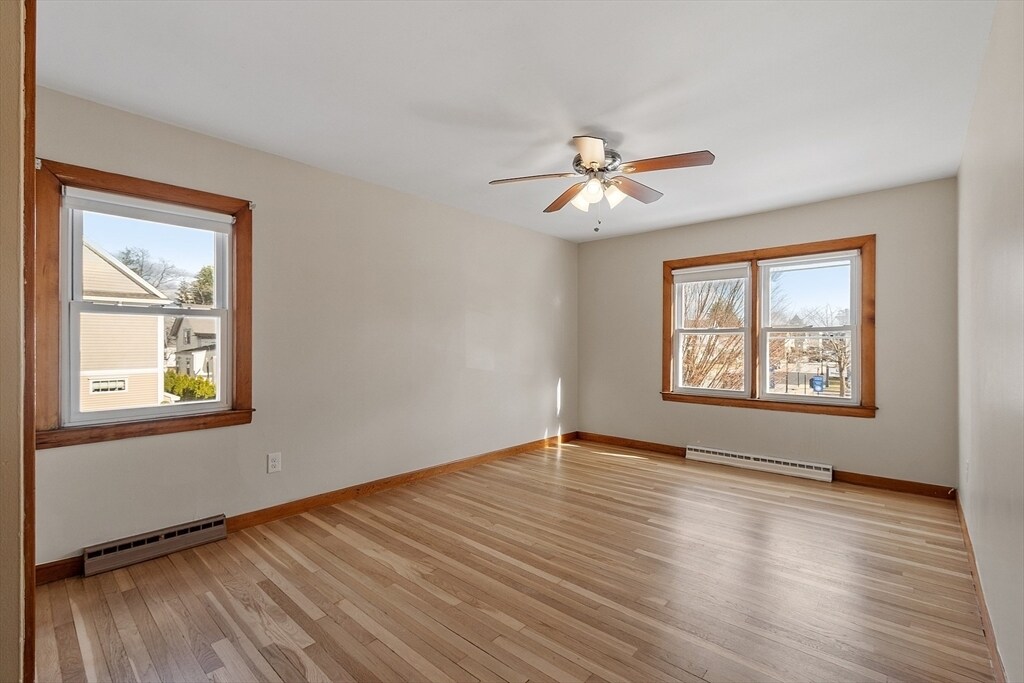 104 N Main St in Mansfield, MA - Building Photo