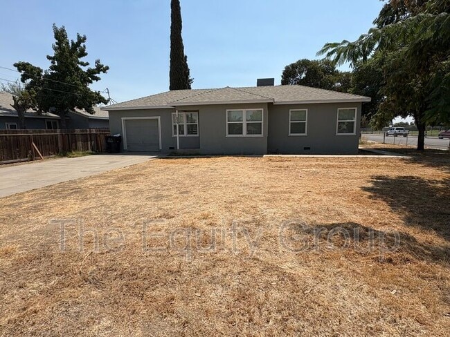 property at 1033 W Houston Ave
