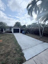 4240 SW 27th St in West Park, FL - Building Photo - Building Photo