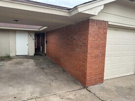 1912 N Moulton Ct in Oklahoma City, OK - Building Photo