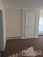 276 Main St in Woodbridge, NJ - Building Photo - Building Photo