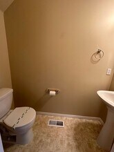 234 SE 43rd Ave in Hillsboro, OR - Building Photo - Building Photo