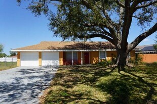 722 Bogie Ct in Kissimmee, FL - Building Photo