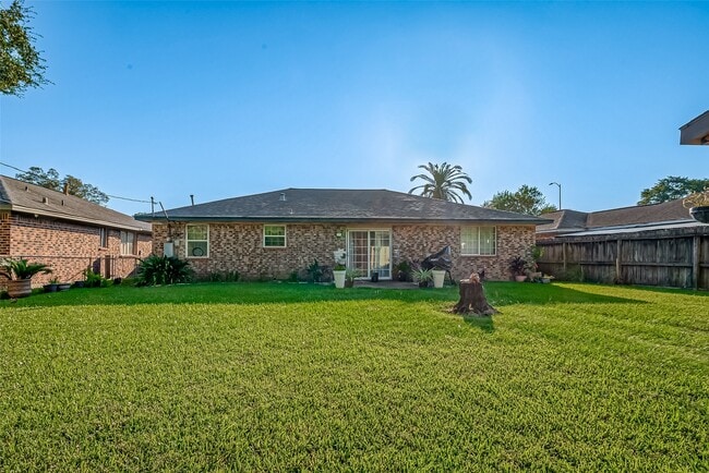 4616 Luella Ave in Deer Park, TX - Building Photo - Building Photo