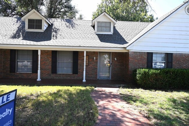 1110 Rosemary Dr in Wichita Falls, TX - Building Photo - Building Photo