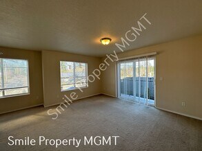 13450 SE Division St in Portland, OR - Building Photo - Building Photo