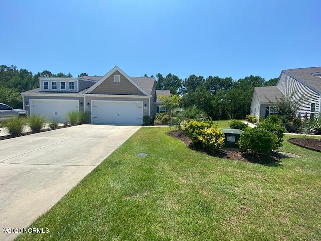 1066 Chadsey Lake Dr in Calabash, NC - Building Photo