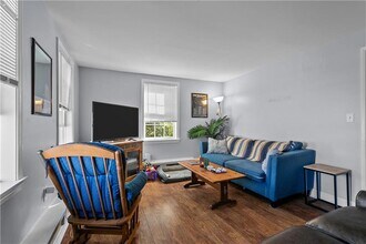 12 Callender Ave in Newport, RI - Building Photo - Building Photo