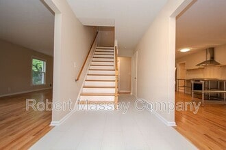 1813 Crossgate Ln in Louisville, KY - Building Photo - Building Photo