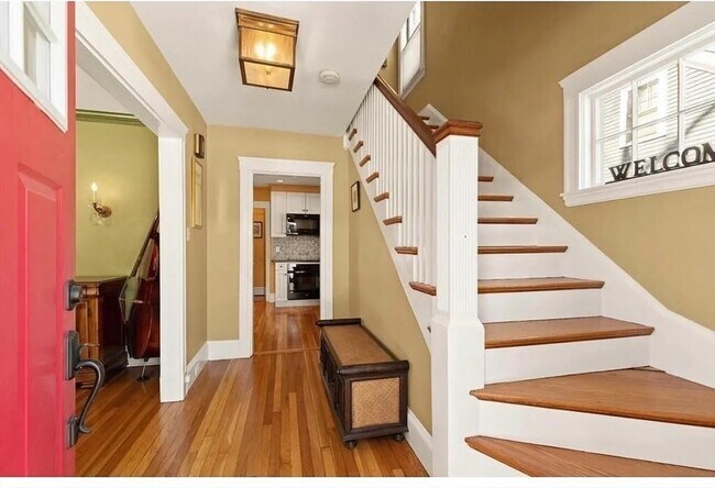 10 Dexter Rd in Lexington, MA - Foto de edificio - Building Photo