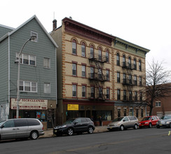 434-436 Avenue C in Bayonne, NJ - Foto de edificio - Building Photo