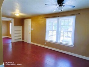 823 16th Ave NW-Unit -Unit A in Largo, FL - Building Photo - Building Photo