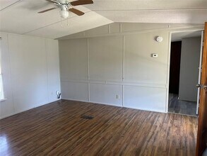 120 Enchanted Oaks Ct in Hudson Oaks, TX - Building Photo - Building Photo