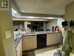 622 Chartwell Ct in Pickering, ON - Building Photo - Building Photo