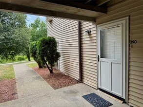 390 Concord Ln in Middletown, NY - Building Photo - Building Photo