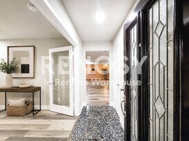 9750 Hillis St in Houston, TX - Building Photo