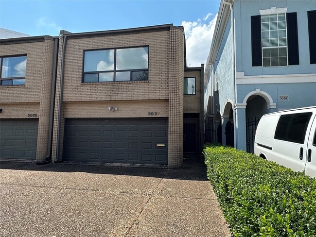 property at 3027 Bissonnet St