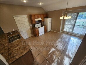 1402 S Mississippi Ave in Ada, OK - Building Photo - Building Photo