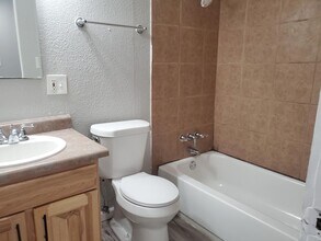 423 E Fountain Pl in Manitou Springs, CO - Building Photo - Building Photo
