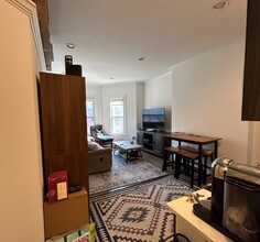 223 Newbury St, Unit 4F in Boston, MA - Building Photo - Building Photo
