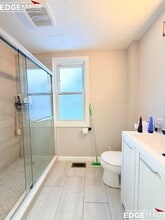 70 Quint Ave in Boston, MA - Foto de edificio - Building Photo