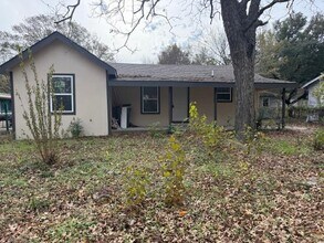 1241 Hackberry Ave in Corsicana, TX - Building Photo - Building Photo