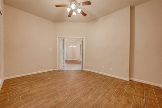 722 Silver Creek Cir in Richmond, TX - Building Photo - Building Photo