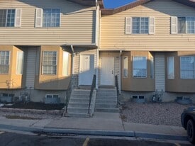 1350 W 150 N in Vernal, UT - Building Photo