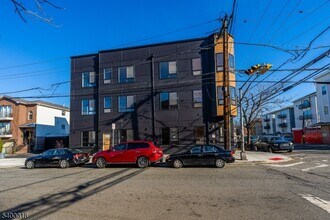108 Fleming Ave in Newark, NJ - Building Photo - Building Photo