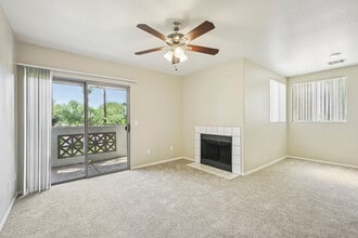 Indigo Creek in Glendale, AZ - Foto de edificio - Building Photo