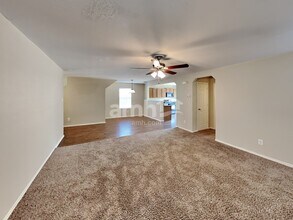 3739 Hideaway Grn in San Antonio, TX - Building Photo - Building Photo