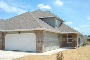 1259 N Northwood Ave