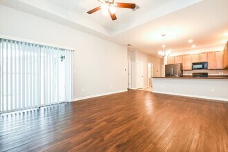 1119 Atlantic Ave in Fruitland Park, FL - Foto de edificio - Building Photo