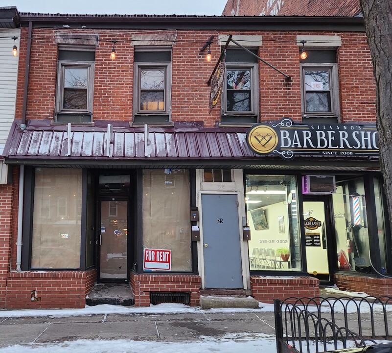 33 Main St, Unit 33 Main Street Storefront in Brockport, NY - Building Photo