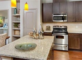 9000 Beaver Creek Rd, Unit 424 in Alpharetta, GA - Building Photo